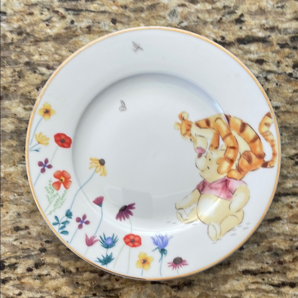 Disney's Winnie the Pooh & Tigger "Among The Flowers" 8" Fine China Salad Plate